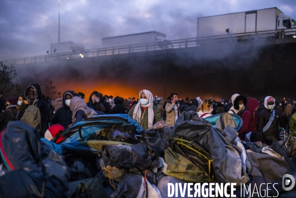 Evacuation du camp de migrants et refugies de saint-denis.