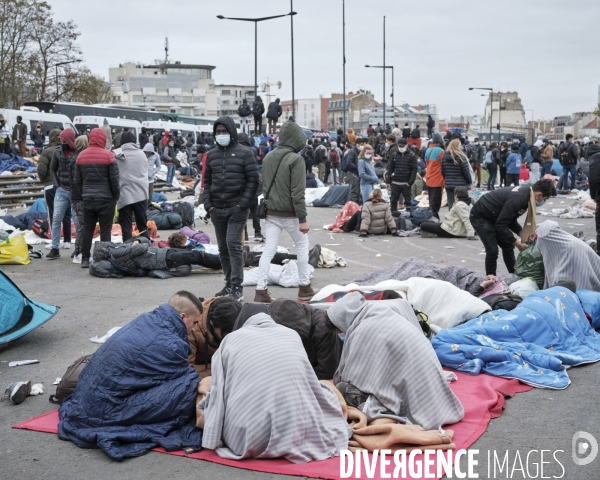 Evacuation du camp de réfugié à Saint Denis