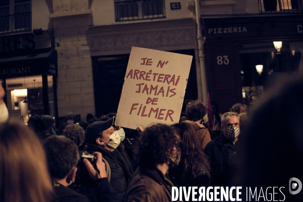 Manifestation Stop Sécurité Globale devant l Assemblée Nationale à Paris le 17 novembre 2020