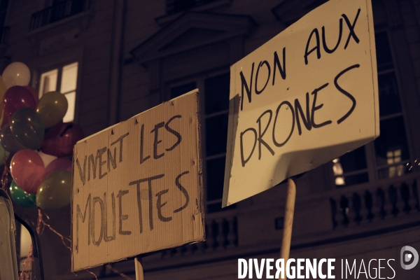 Manifestation Stop Sécurité Globale devant l Assemblée Nationale à Paris le 17 novembre 2020