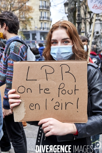 Contre la LPR Manifestation du mardi 17 novembre  à Paris place de la Sorbonne