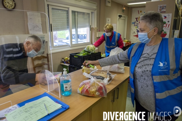 Distribution alimentaire pendant le confinement