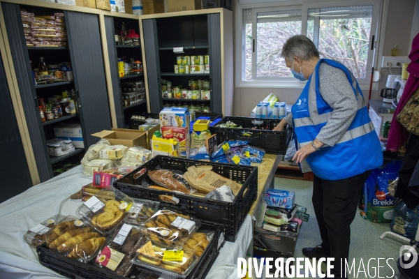 Distribution alimentaire pendant le confinement