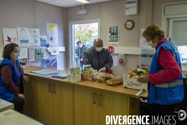 Distribution alimentaire pendant le confinement