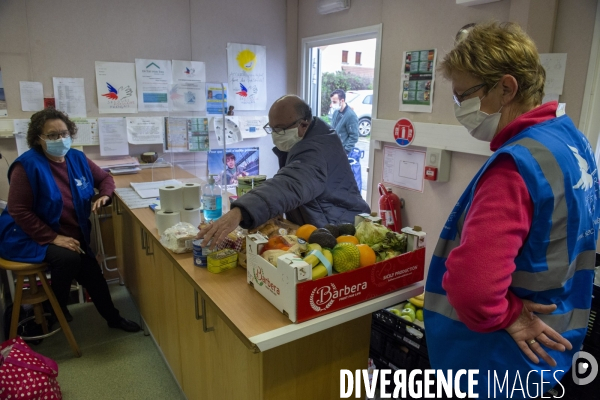 Distribution alimentaire pendant le confinement