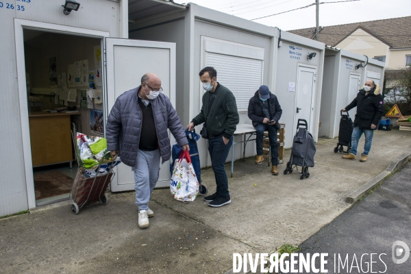 Distribution alimentaire pendant le confinement