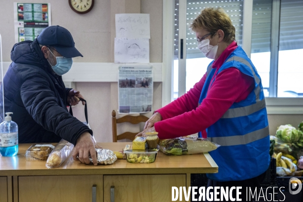 Distribution alimentaire pendant le confinement