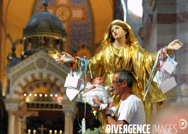 Celebration de vierge marie a marseille