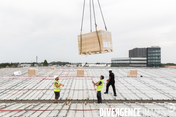 Chantier d installation de panneaux solaires