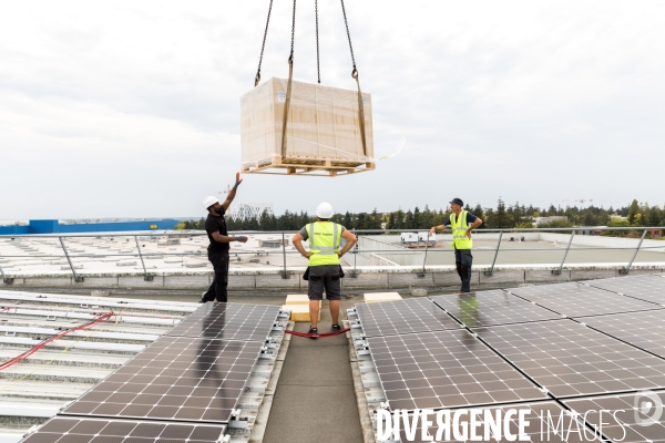 Chantier d installation de panneaux solaires