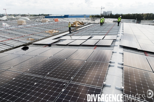 Chantier d installation de panneaux solaires