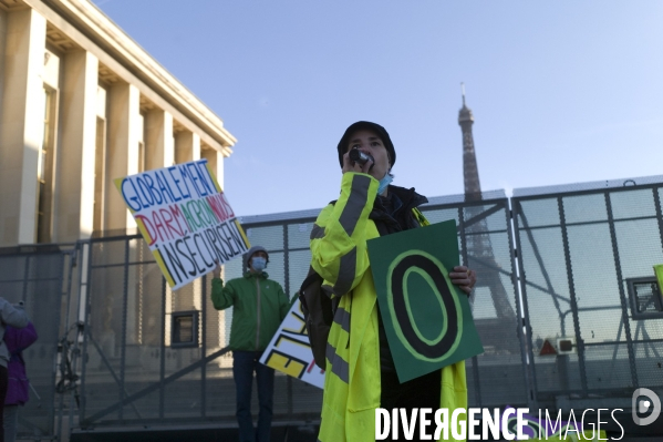 Manifestation contre l article 24