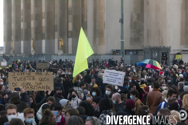 Manifestation contre l article 24