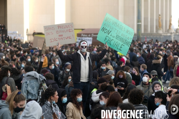 Manifestation contre l article 24