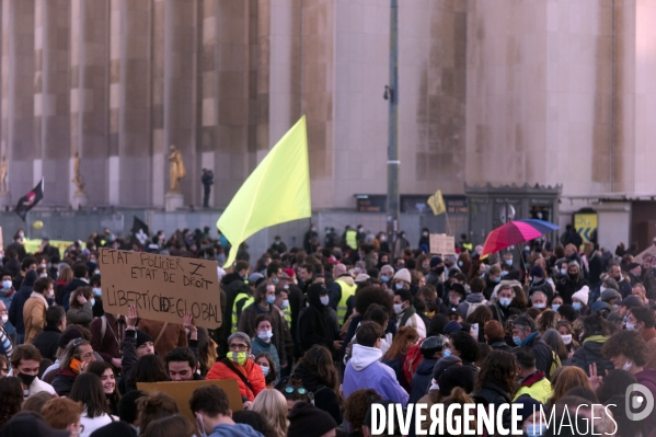 Manifestation contre l article 24