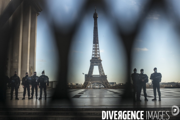 Rassemblement contre la loi de securite globale, place du trocadero.