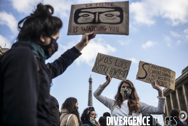 Rassemblement contre la loi de securite globale, place du trocadero.