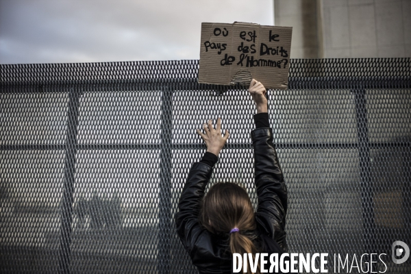Rassemblement contre la loi de securite globale, place du trocadero.