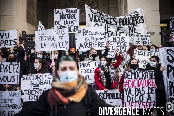 Rassemblement contre la loi de securite globale, place du trocadero.