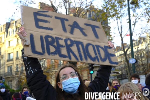 ManifestationÊ  ParisÊcontreÊlaÊloi Sécurité globale. Demonstrate against The global security law.