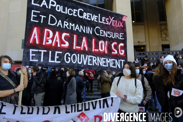 ManifestationÊ  ParisÊcontreÊlaÊloi Sécurité globale. Demonstrate against The global security law.