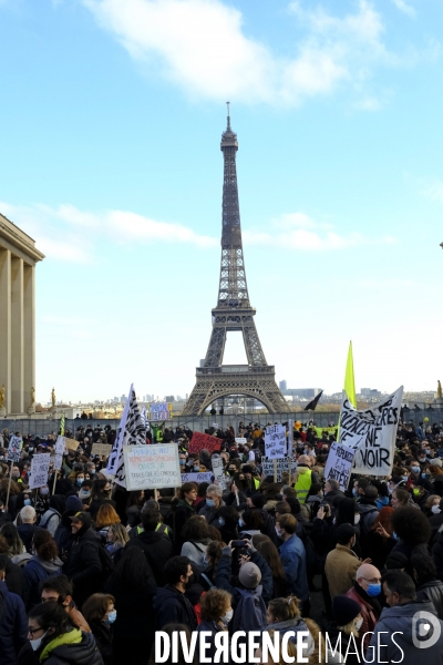 ManifestationÊ  ParisÊcontreÊlaÊloi Sécurité globale. Demonstrate against The global security law.