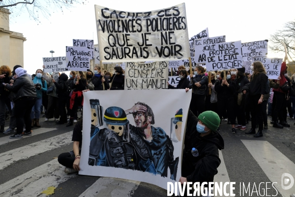 ManifestationÊ  ParisÊcontreÊlaÊloi Sécurité globale. Demonstrate against The global security law.
