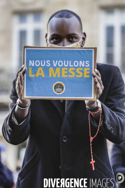 Rassemblement catholique et prière de rue à Bordeaux pour demander l autorisation de la messe dominicale