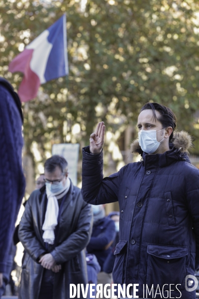 Rassemblement catholique et prière de rue à Bordeaux pour demander l autorisation de la messe dominicale