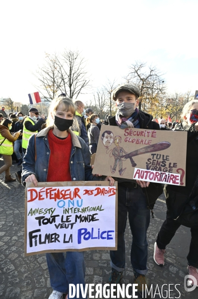 Manifestation contre le projet de loi SECURITE GLOBALE PPL, Demonstration against new security law project against freedom of information.