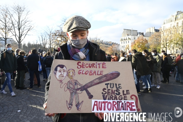 Manifestation contre le projet de loi SECURITE GLOBALE PPL, Demonstration against new security law project against freedom of information.