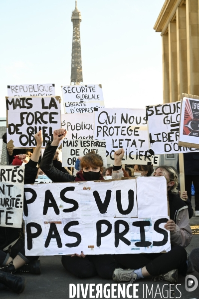 Manifestation contre le projet de loi SECURITE GLOBALE PPL, Demonstration against new security law project against freedom of information.