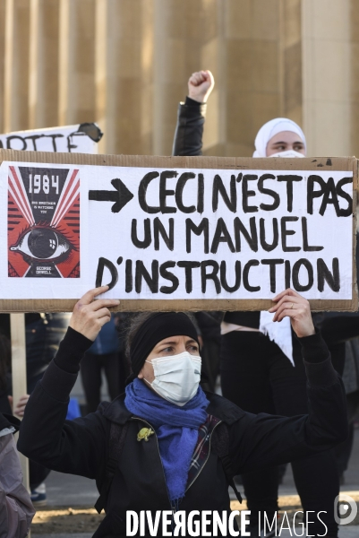 Manifestation contre le projet de loi SECURITE GLOBALE PPL, Demonstration against new security law project against freedom of information.