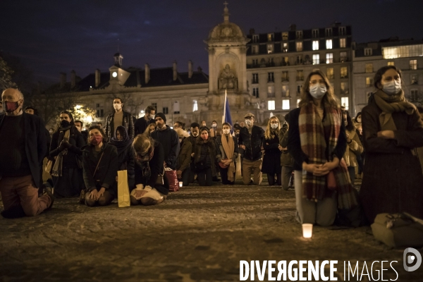 Prières de rue devant l église Saint-Sulpice