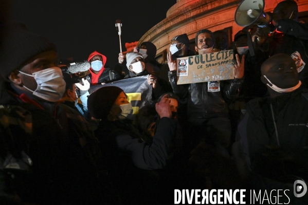 Rassemblement en soutien aux migrants expulsés la veille de la Place de la République.