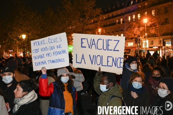 Rassemblement en soutien aux migrants expulsés la veille de la Place de la République.