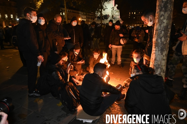 Rassemblement en soutien aux migrants expulsés la veille de la Place de la République.