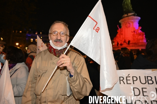 Rassemblement en soutien aux migrants expulsés la veille de la Place de la République.