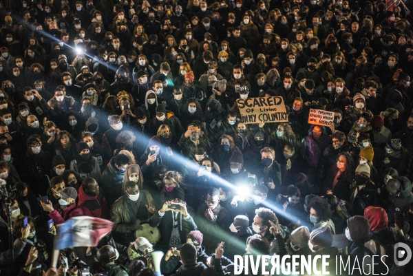 Rassemblement en soutien aux refugies a la rue.