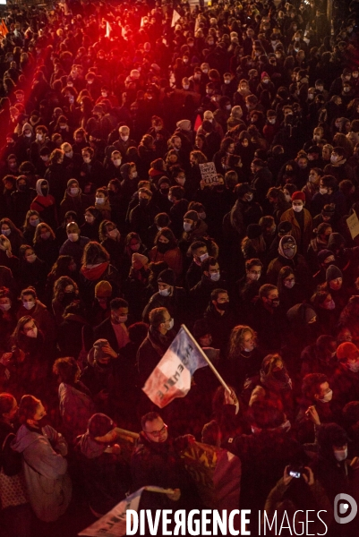 Rassemblement en soutien aux refugies a la rue.