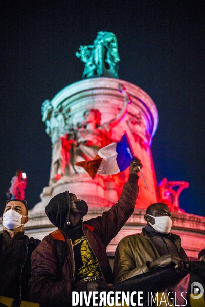 Rassemblement en soutien aux refugies a la rue.