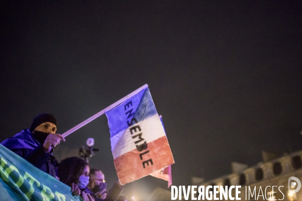 Manifestation contre les violences policières après l évacuation violente de migrants