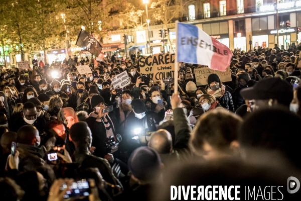 Manifestation contre les violences policières après l évacuation violente de migrants