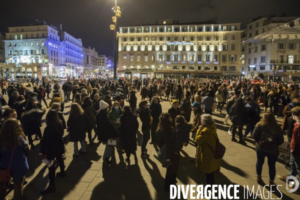 Marche de la nuit féministe à Marseille.