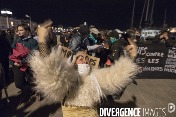 Marche de la nuit féministe à Marseille.