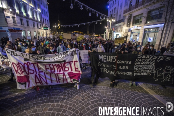 Marche de la nuit féministe à Marseille.