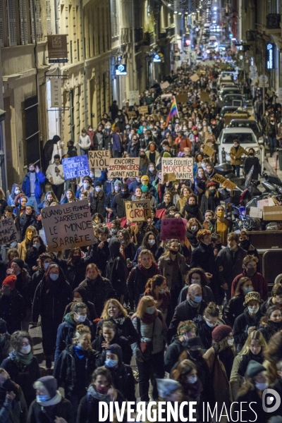 Marche de la nuit féministe à Marseille.