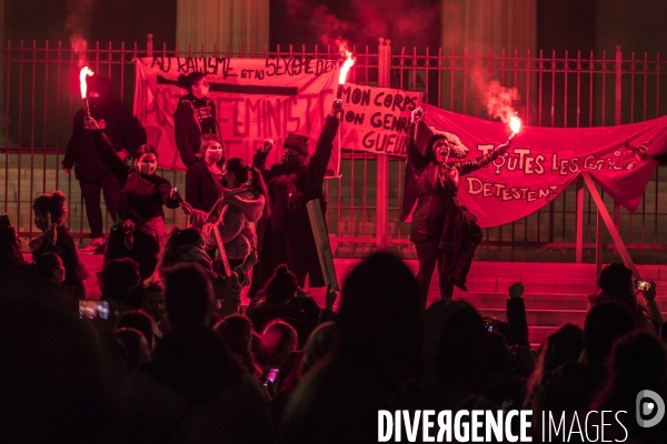 Marche de la nuit féministe à Marseille.