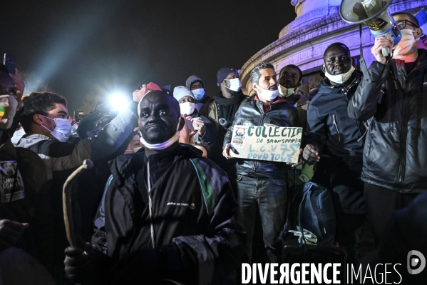 Rassemblement en soutien aux migrants expulsés la veille de la Place de la République.