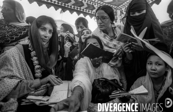 Années 80 : Le retour de Benazir Bhutto au Pakistan